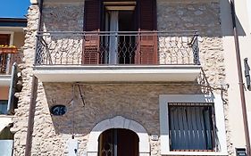 La casa di B